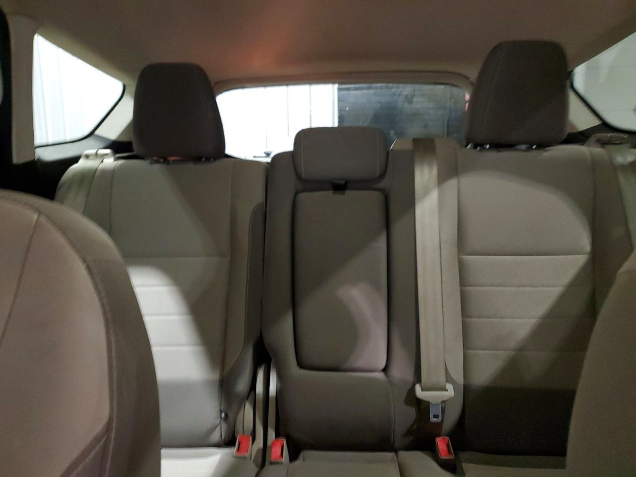 2016 FORD ESCAPE SE photo 10