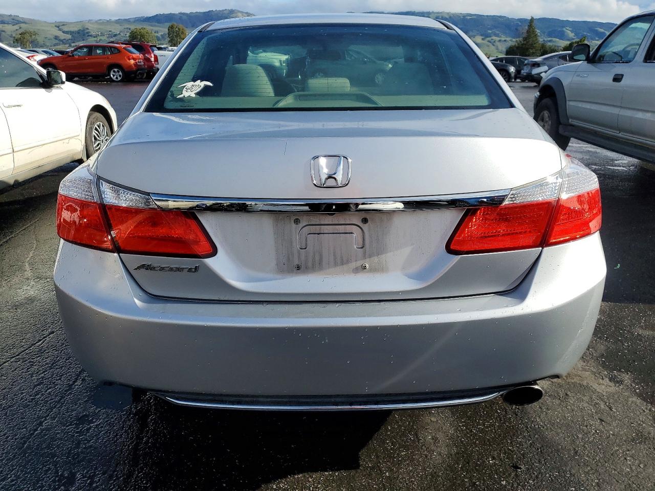 2013 HONDA ACCORD LX photo 6