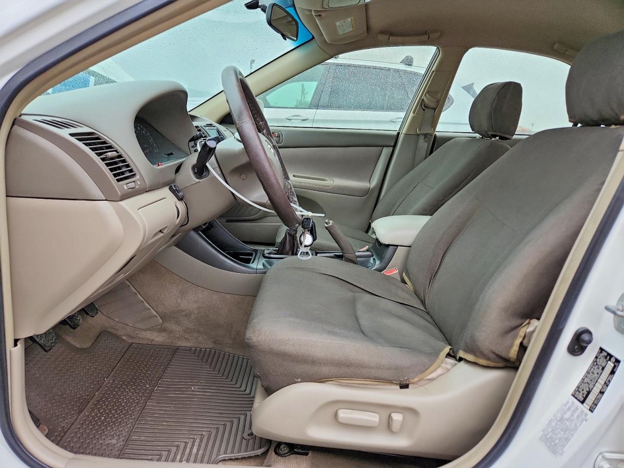 2003 TOYOTA CAMRY LE photo 7