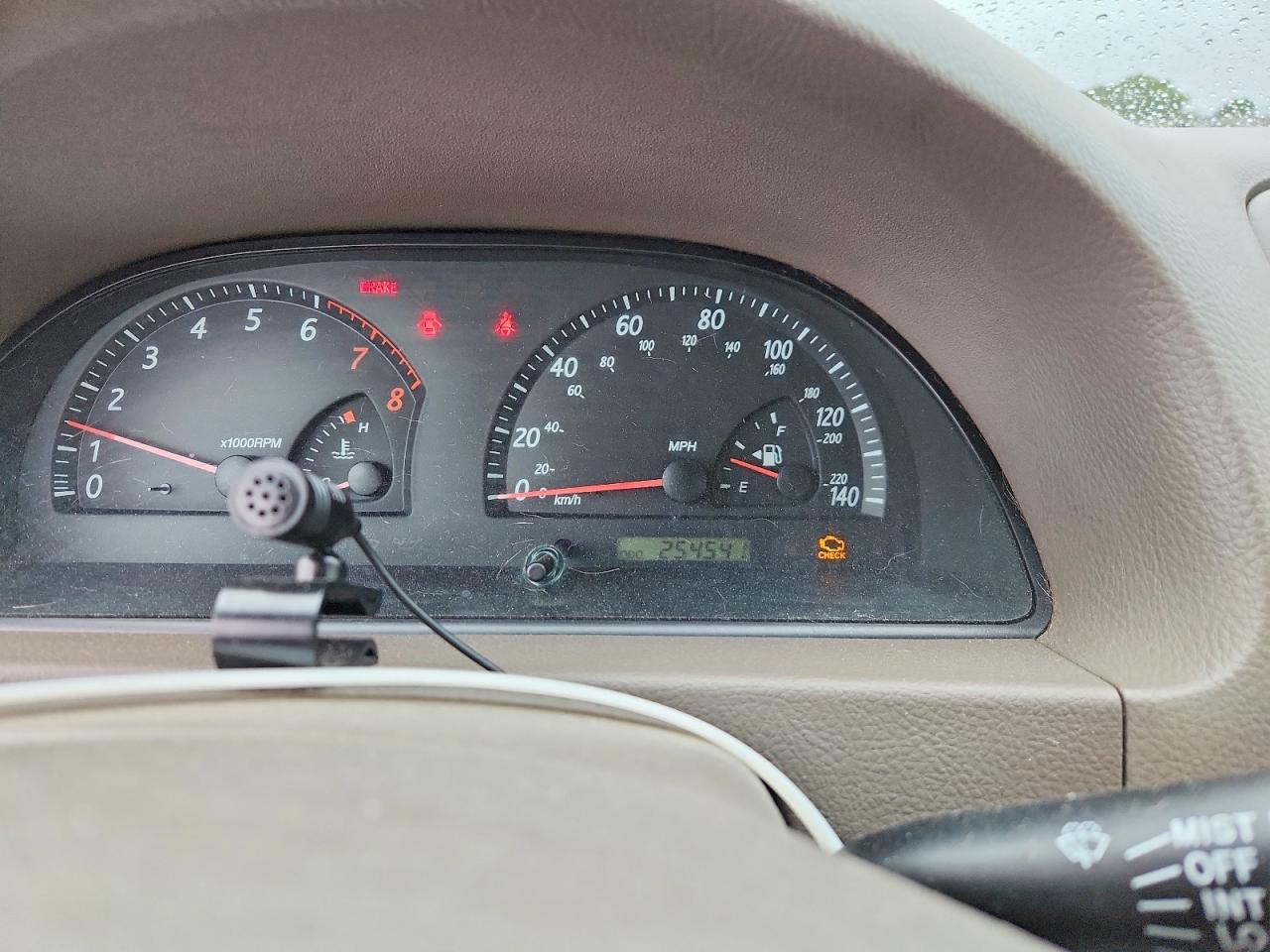 2003 TOYOTA CAMRY LE photo 9