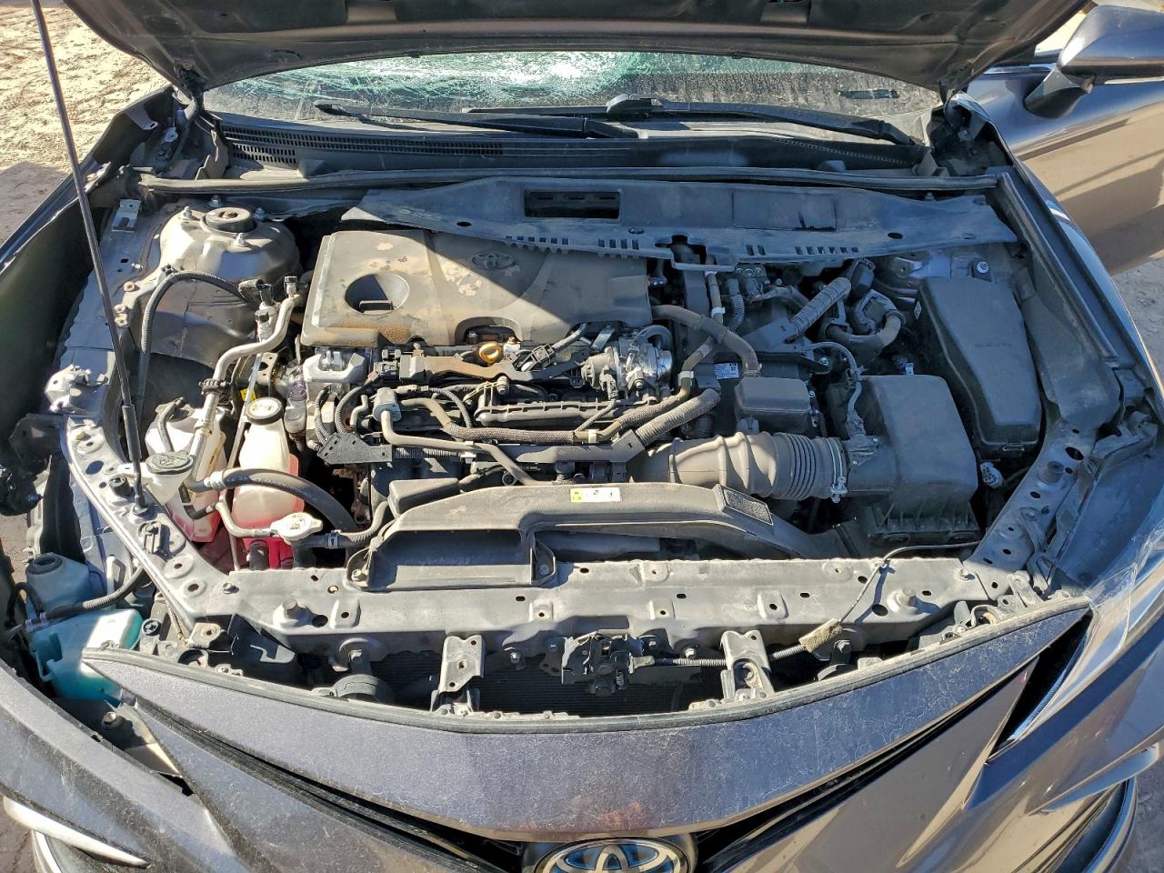 2022 TOYOTA CAMRY LE photo 11