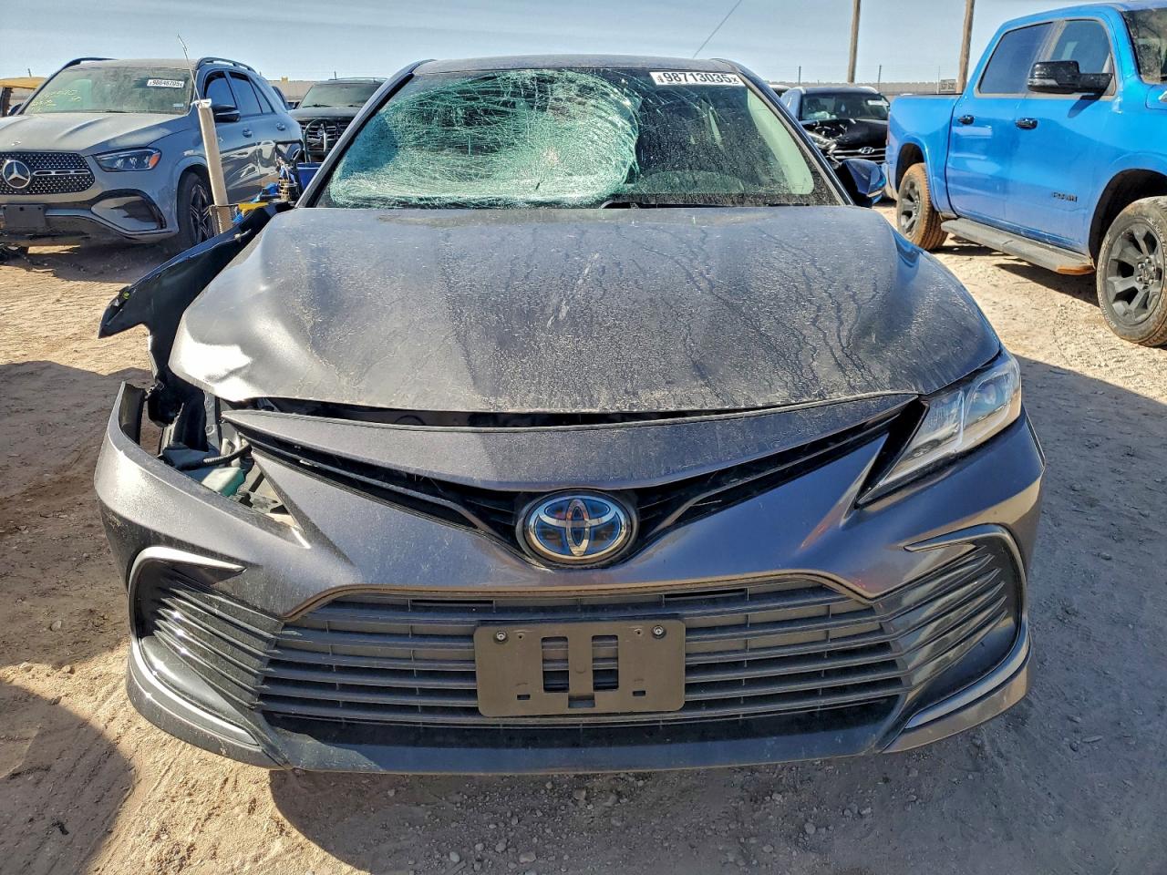2022 TOYOTA CAMRY LE photo 5