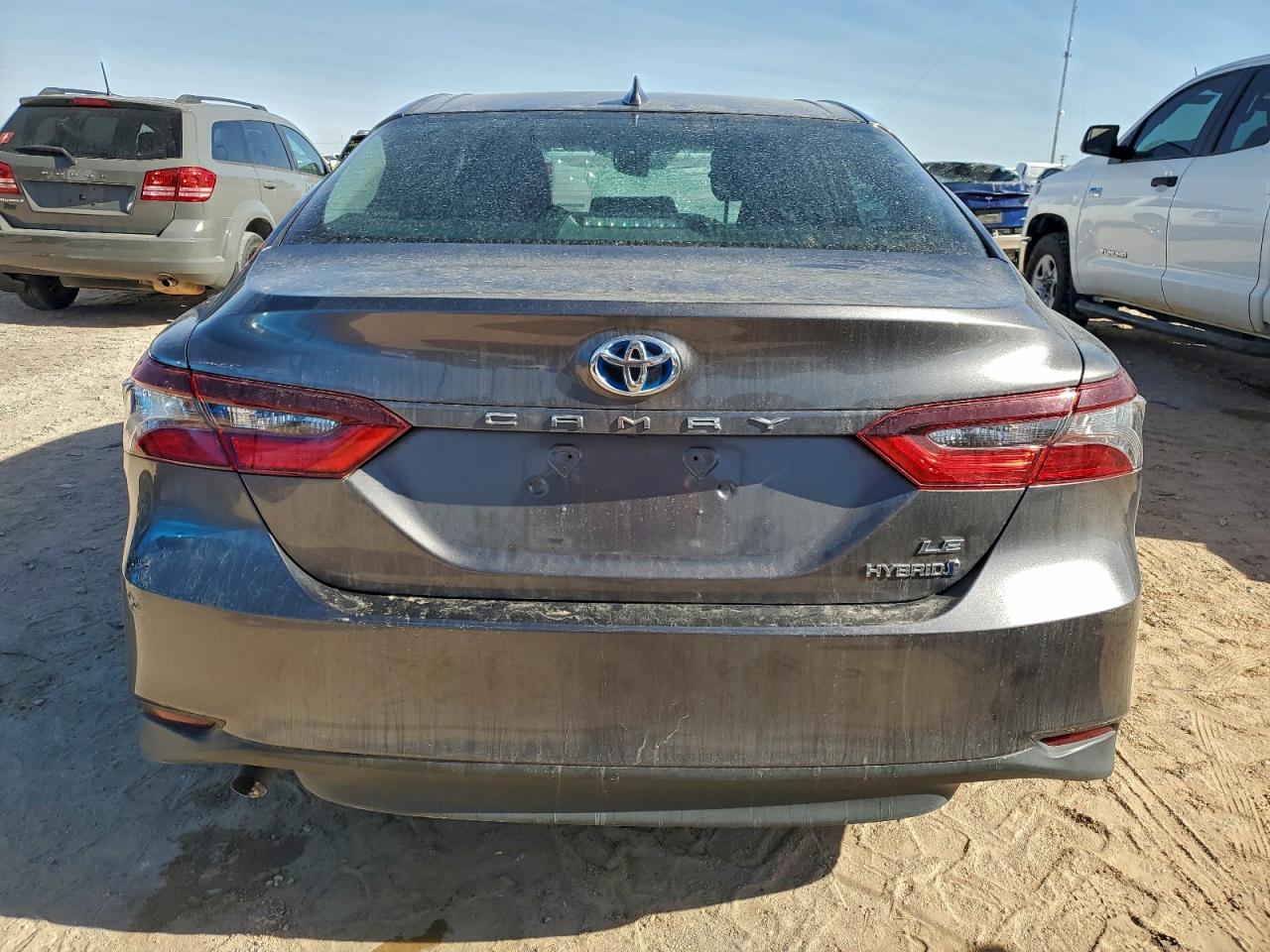 2022 TOYOTA CAMRY LE photo 6