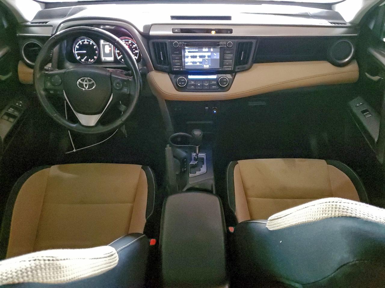 2016 TOYOTA RAV4 XLE photo 8