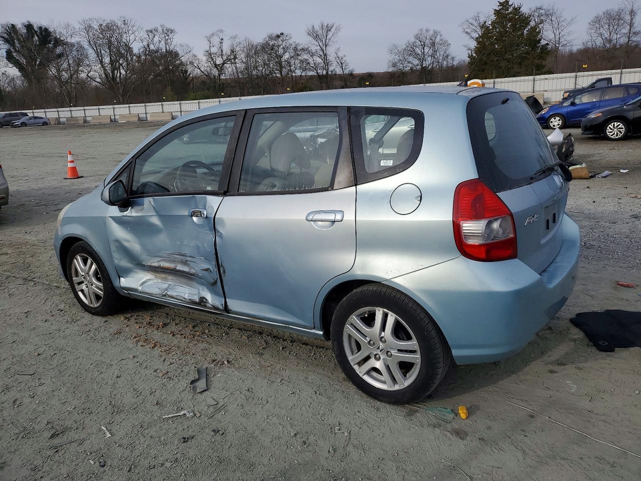 2007 HONDA FIT photo 2