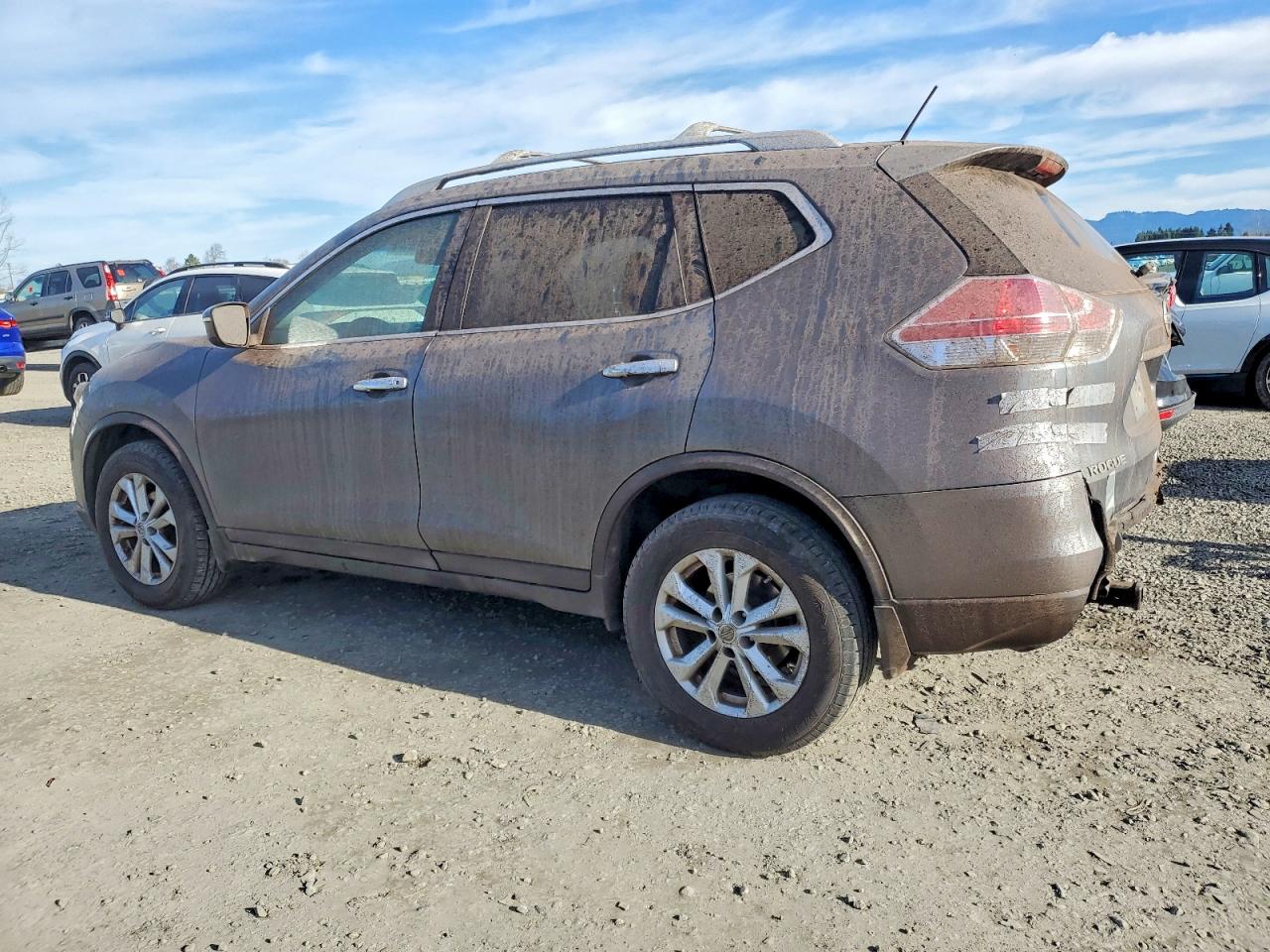 2014 NISSAN ROGUE S photo 2