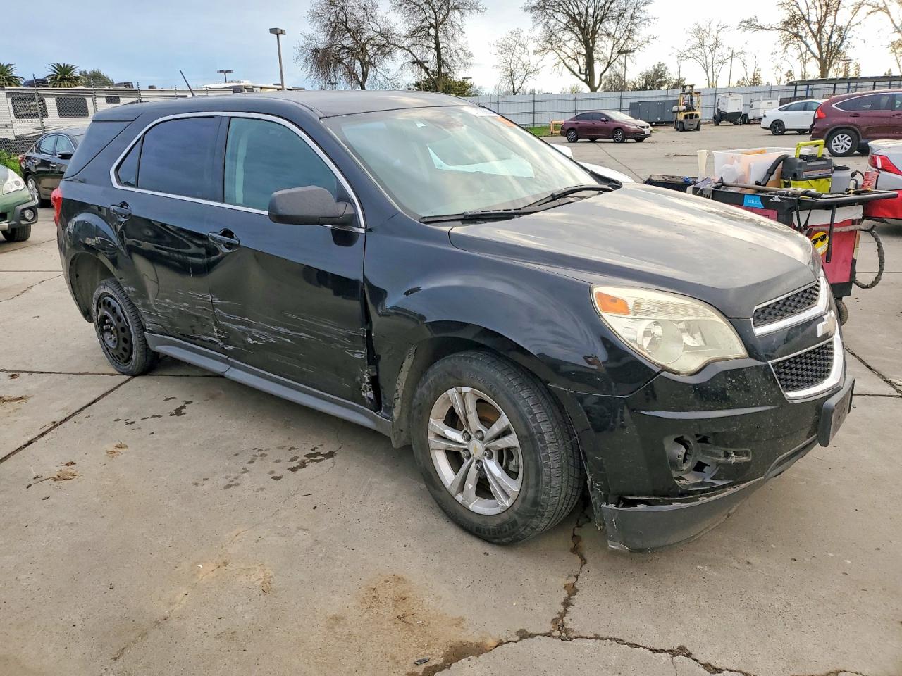 2013 CHEVROLET EQUINOX LS photo 4