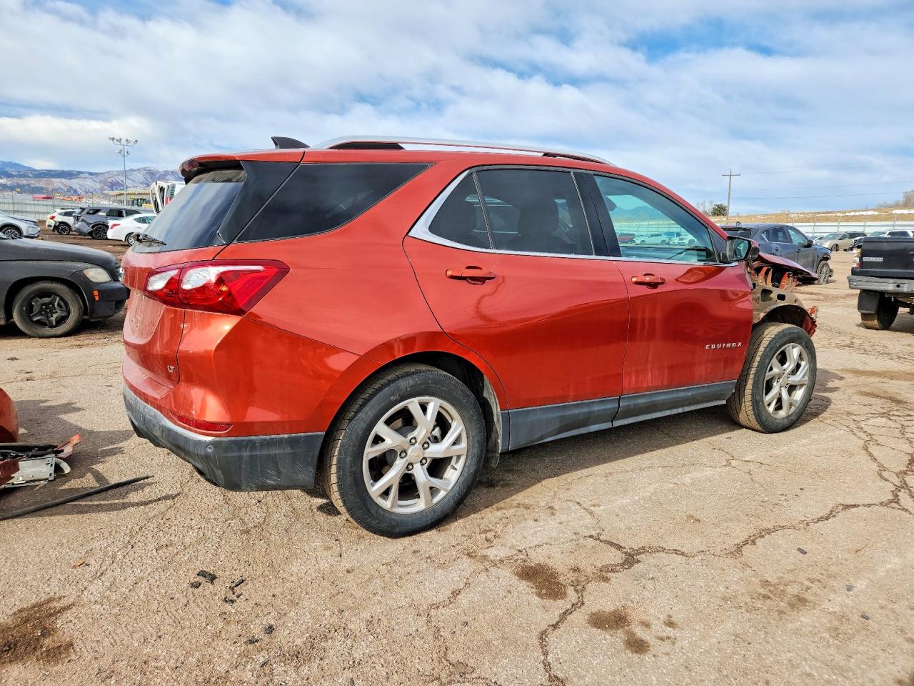 2020 CHEVROLET EQUINOX LT photo 3