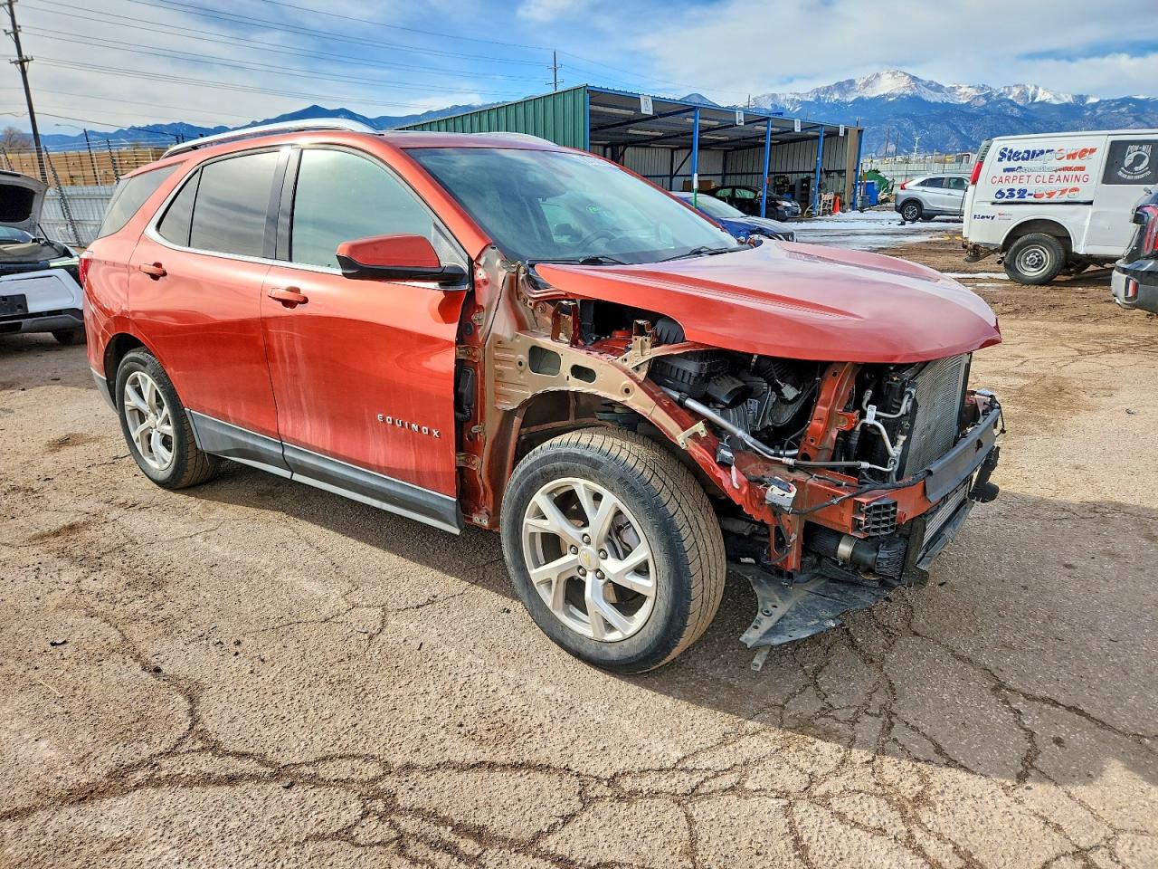 2020 CHEVROLET EQUINOX LT photo 4