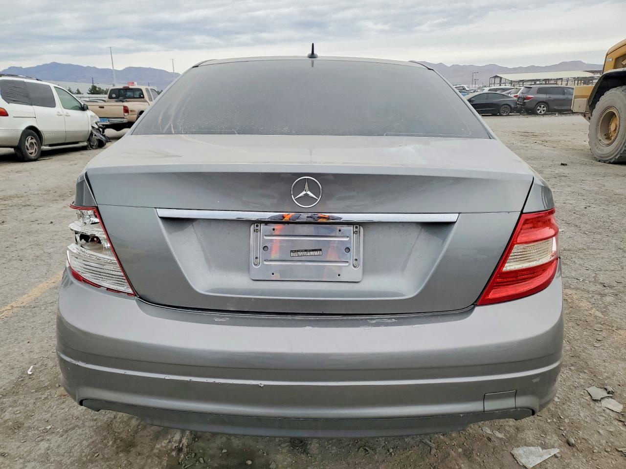 2010 MERCEDES-BENZ C 300 photo 6