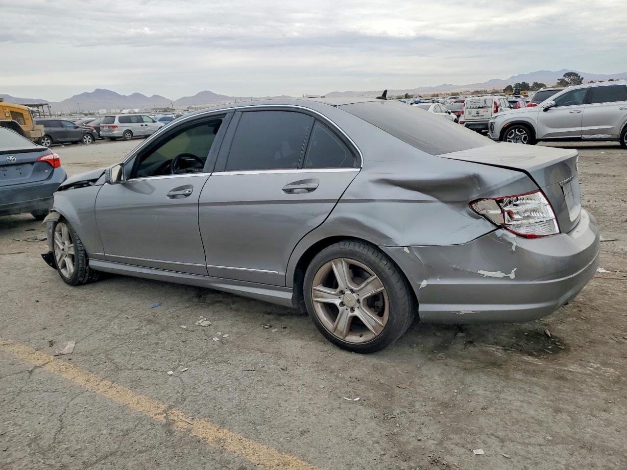 2010 MERCEDES-BENZ C 300 photo 2