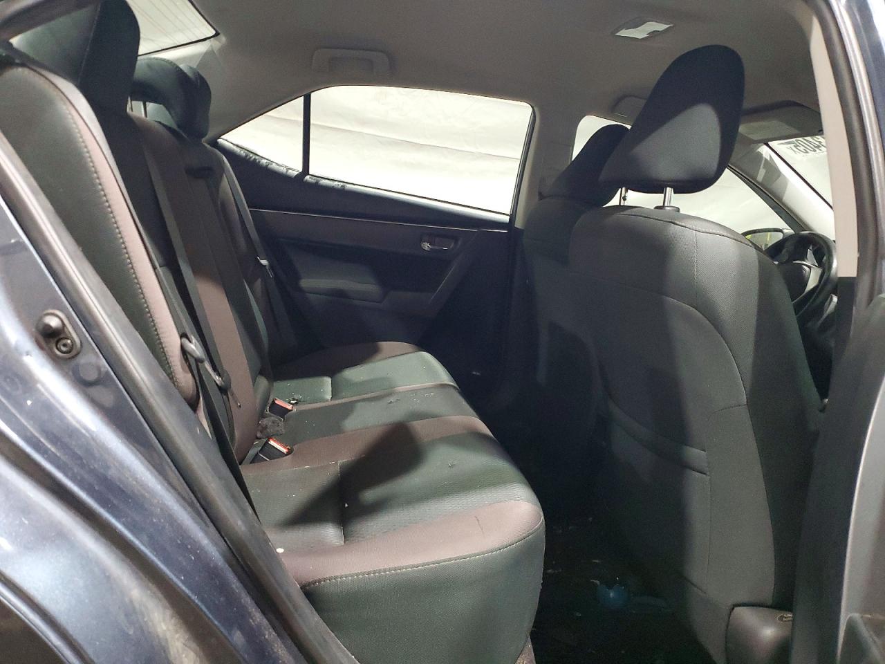 2019 TOYOTA COROLLA L photo 10