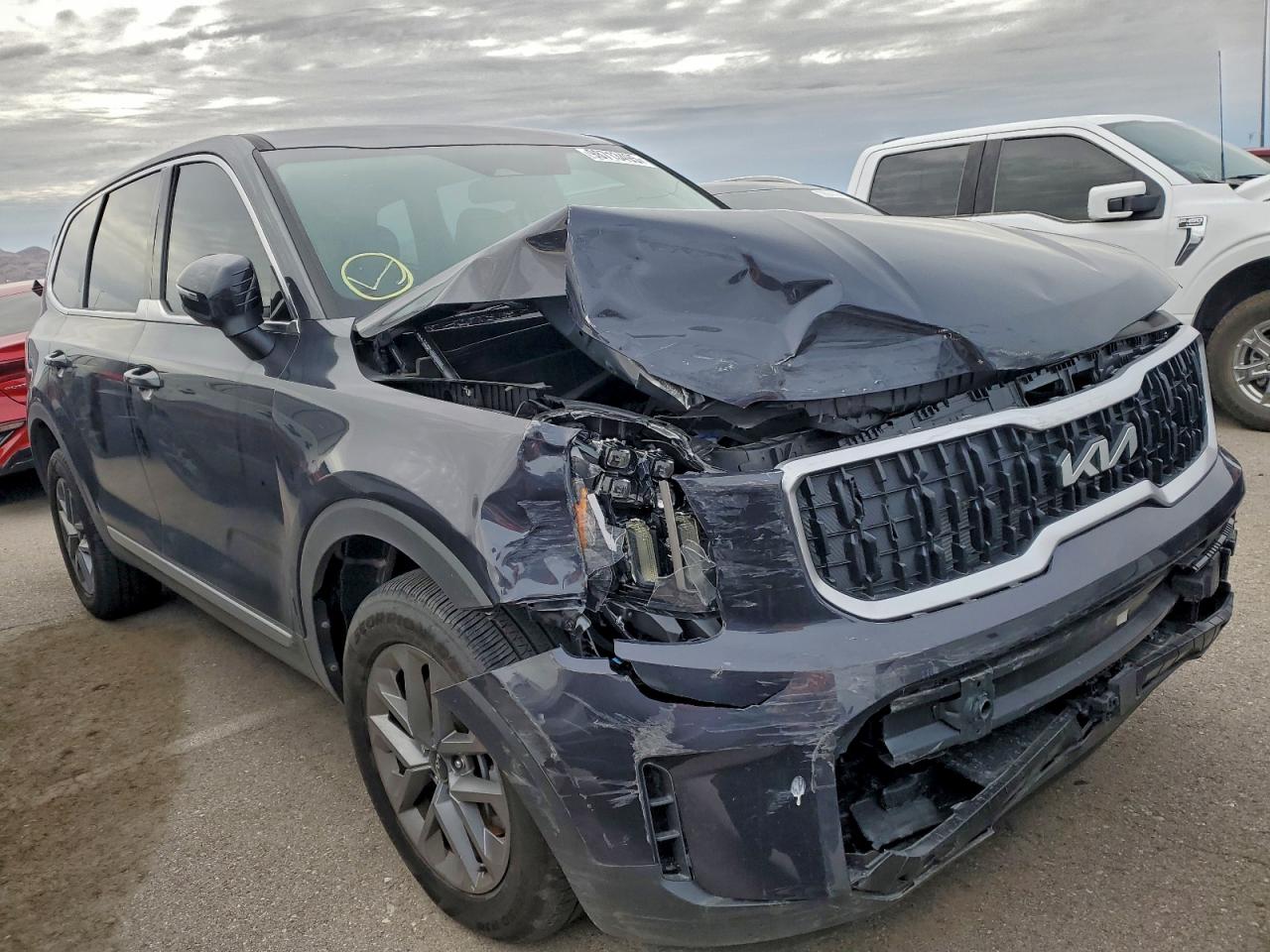 2025 KIA TELLURIDE LX photo 4