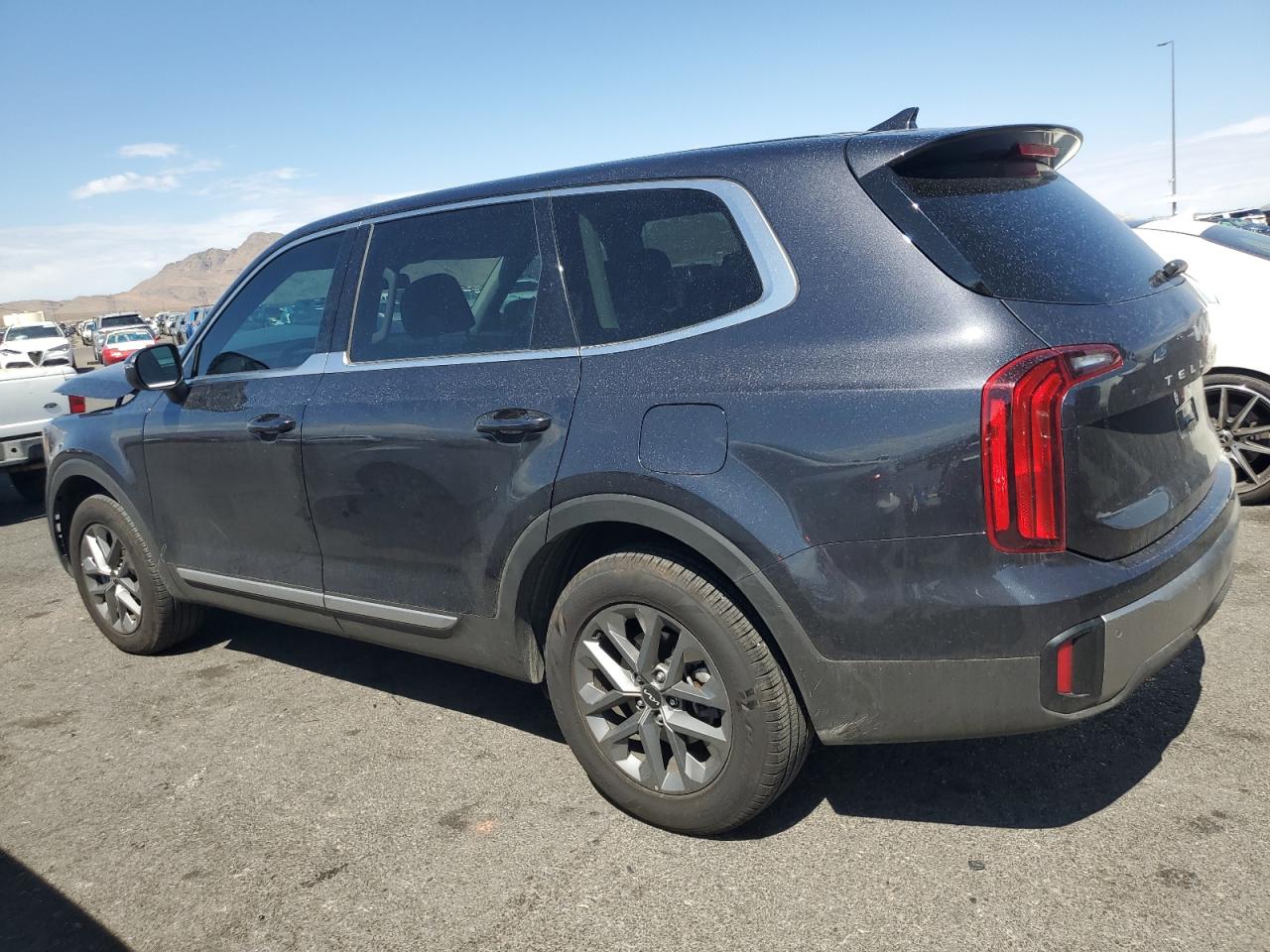2025 KIA TELLURIDE LX photo 2