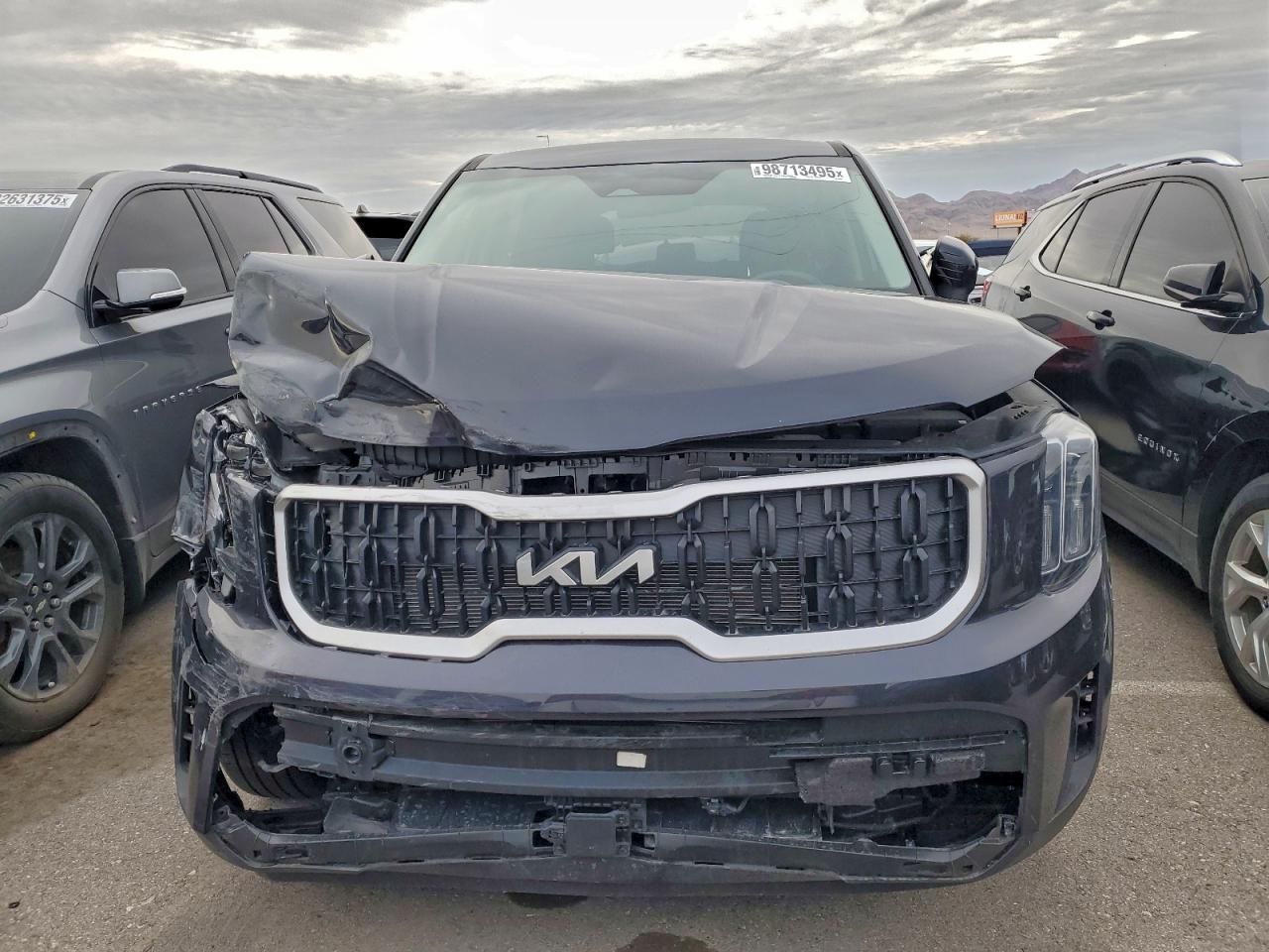 2025 KIA TELLURIDE LX photo 5