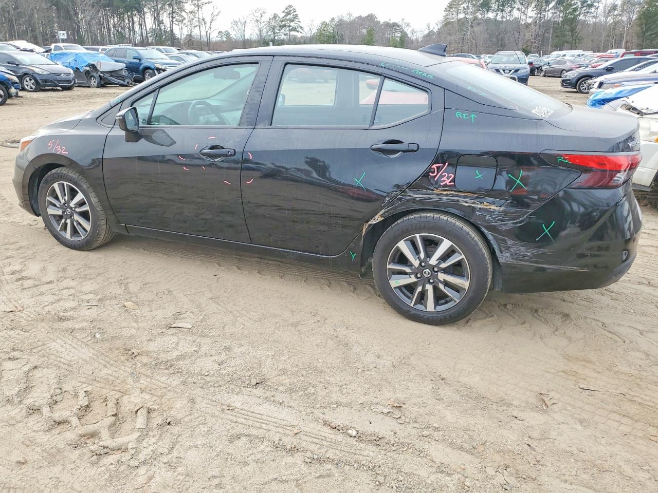 2021 NISSAN VERSA SV photo 2
