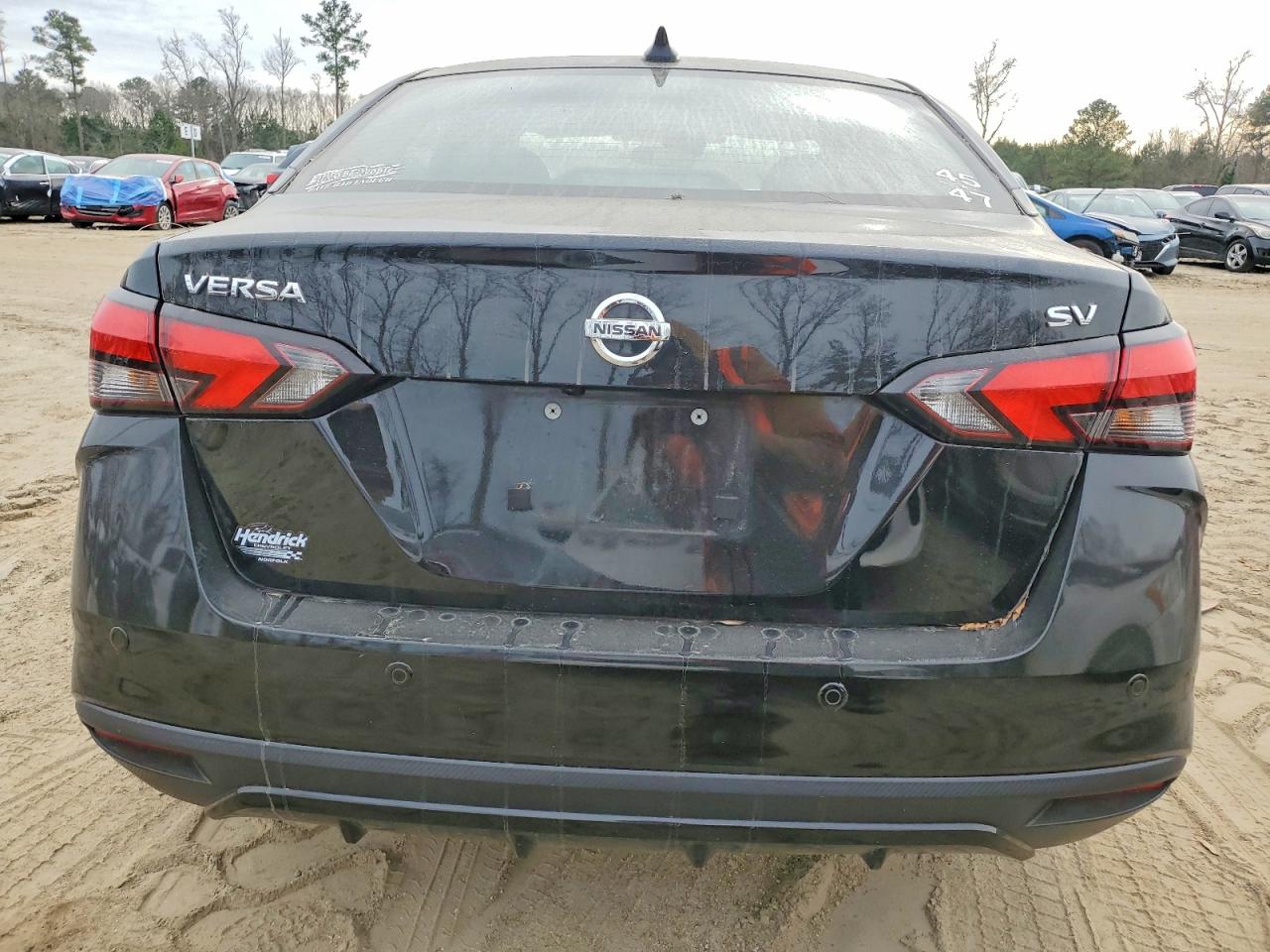 2021 NISSAN VERSA SV photo 6