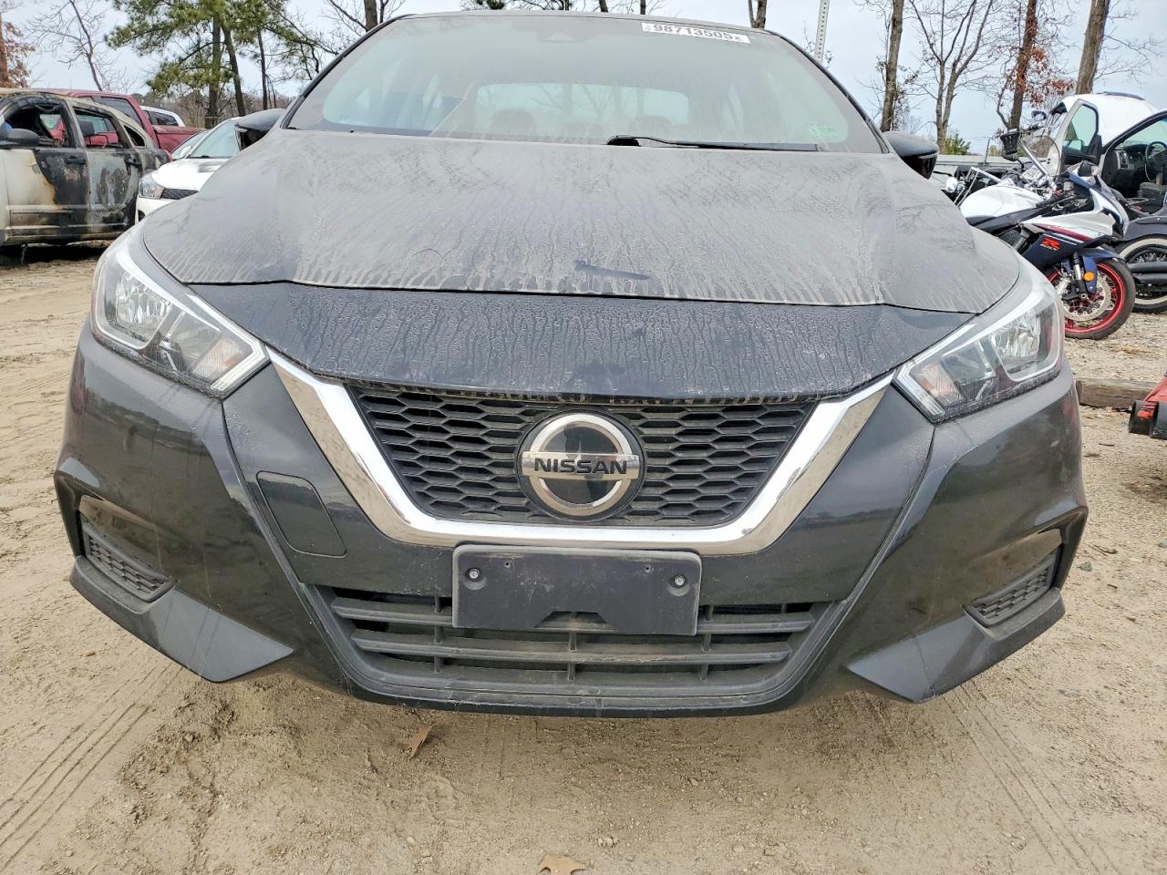 2021 NISSAN VERSA SV photo 5