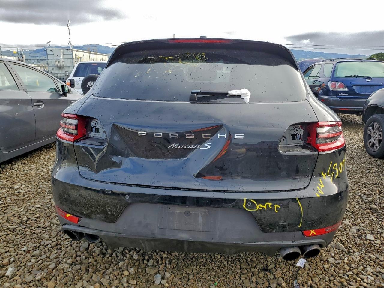 2015 PORSCHE MACAN S photo 6