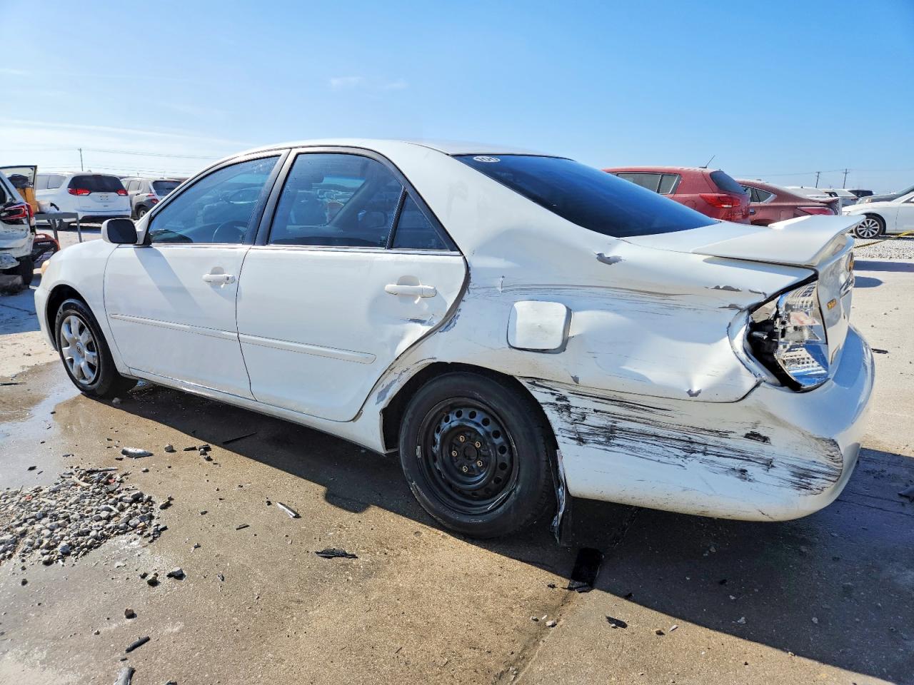 2003 TOYOTA CAMRY LE photo 2