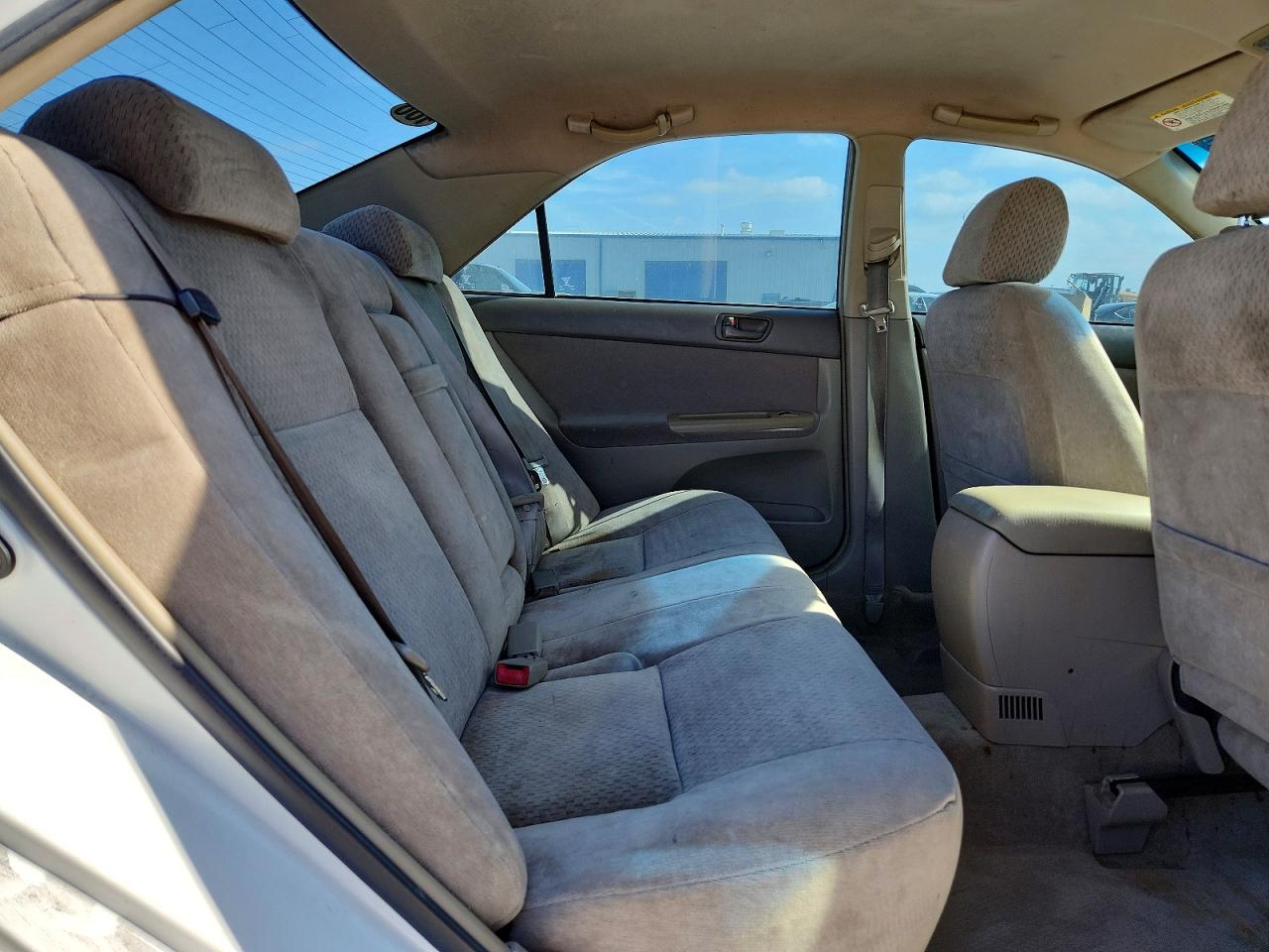 2003 TOYOTA CAMRY LE photo 10