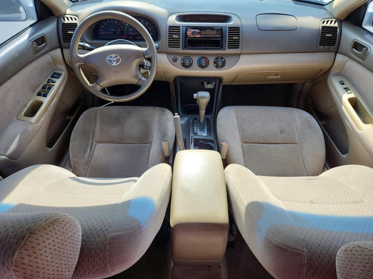 2003 TOYOTA CAMRY LE photo 8