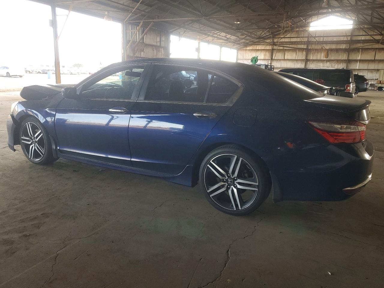 2017 HONDA ACCORD SPORT photo 2