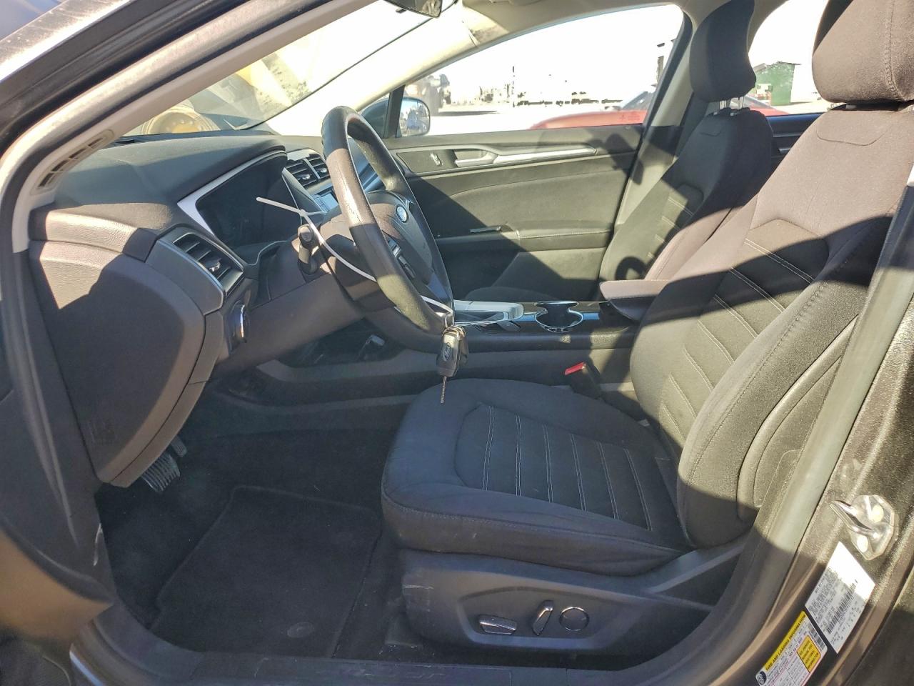 2015 FORD FUSION SE photo 7