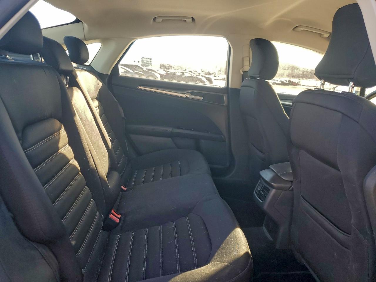 2015 FORD FUSION SE photo 10