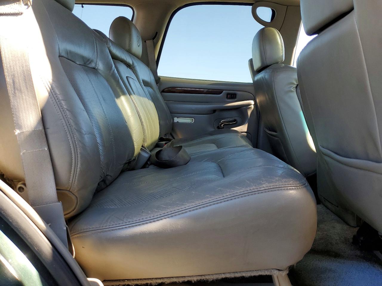 2002 CADILLAC ESCALADE LUXURY photo 11