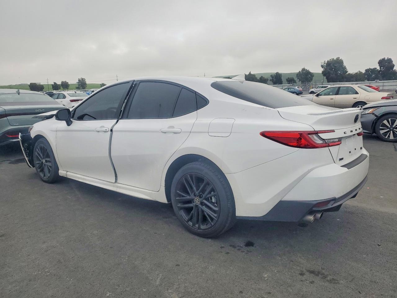 2025 TOYOTA CAMRY photo 2