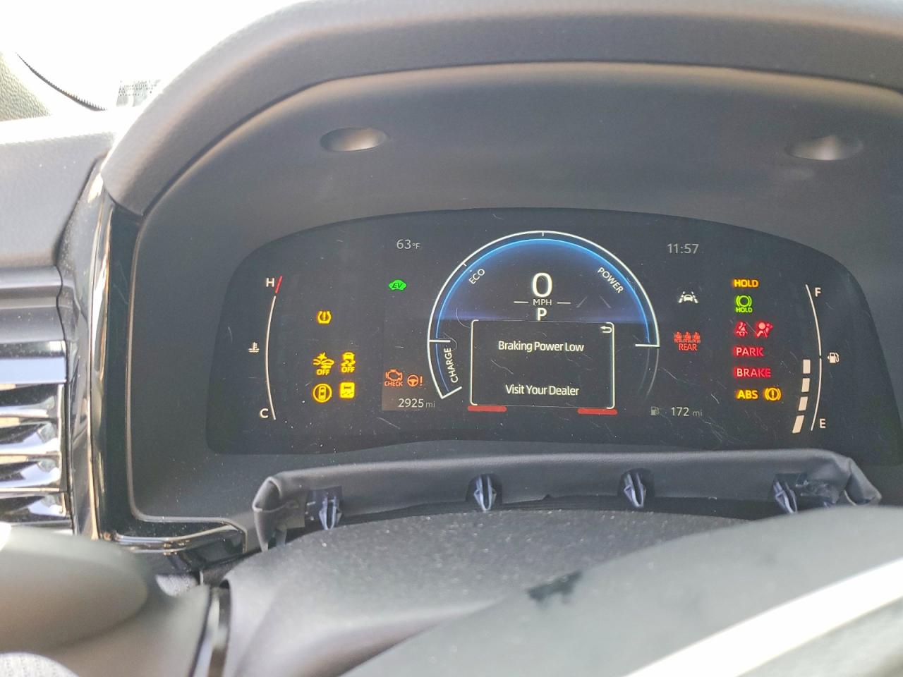 2025 TOYOTA CAMRY photo 9