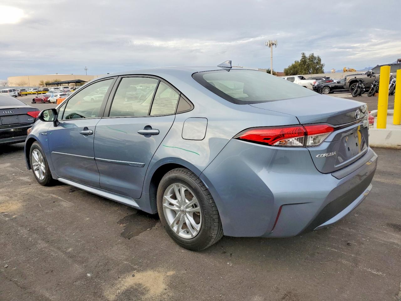 2020 TOYOTA COROLLA photo 2