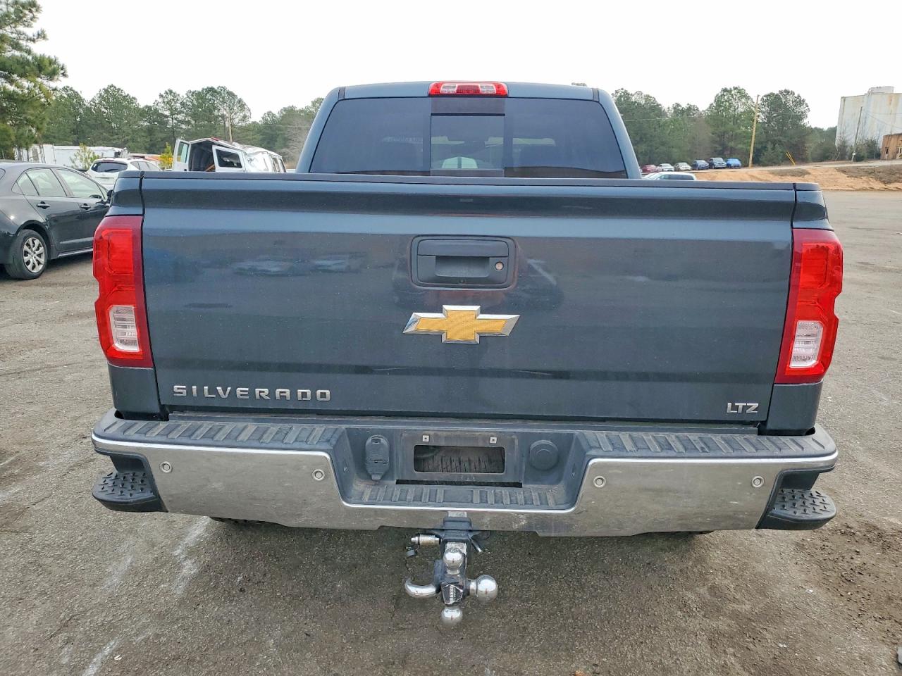 2017 CHEVROLET SILVERADO K1500 LTZ photo 6