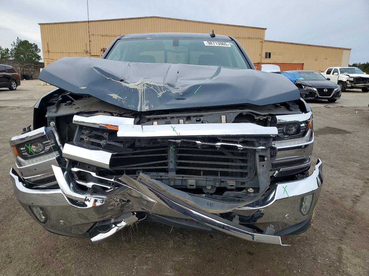 2017 CHEVROLET SILVERADO K1500 LTZ photo 5