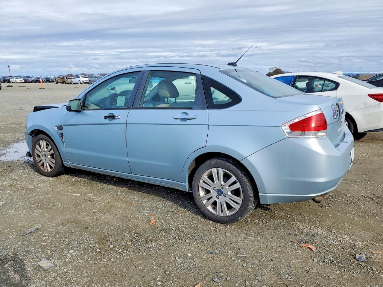 2008 FORD FOCUS SE photo 2