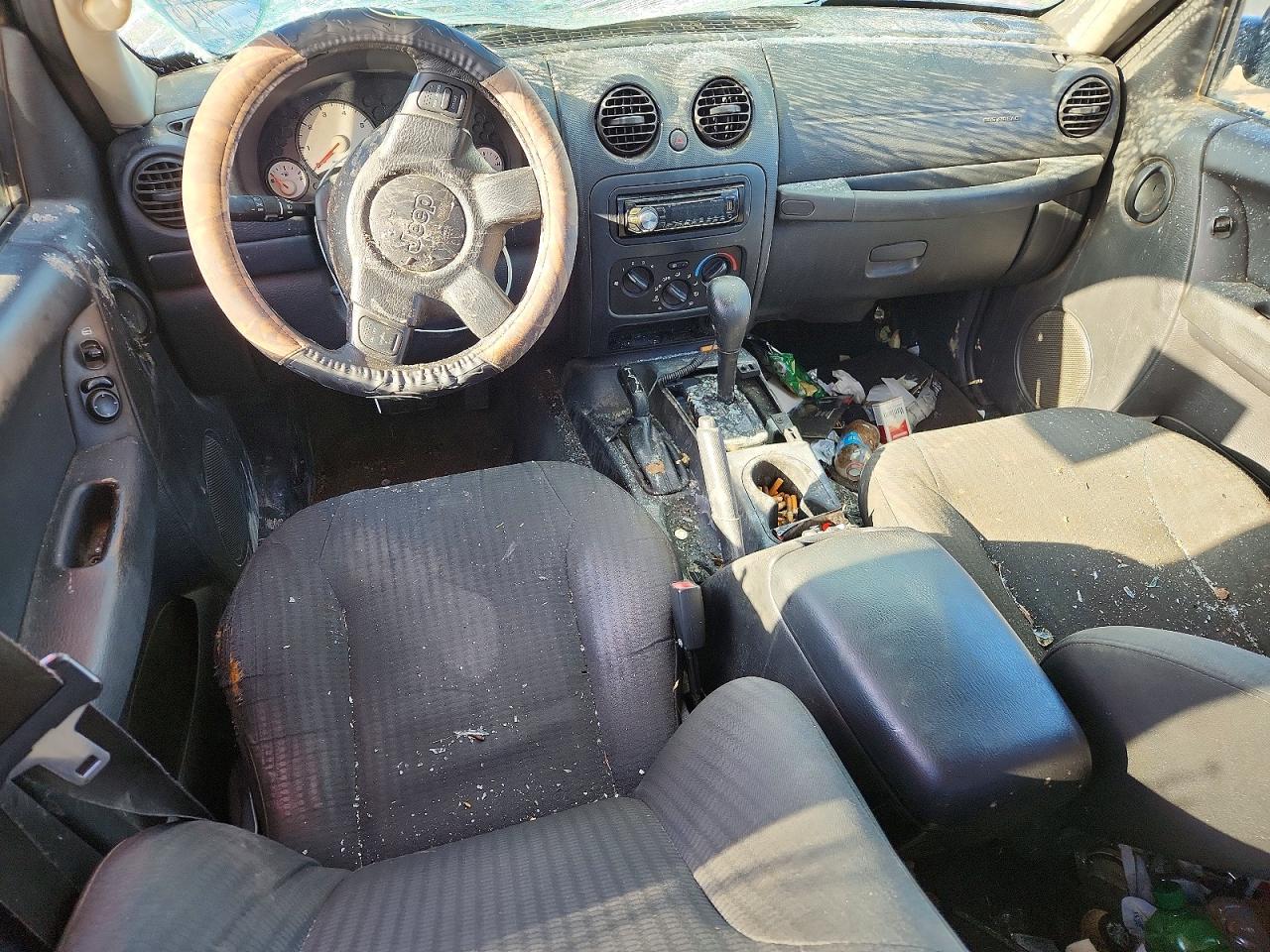 2004 JEEP LIBERTY SPORT photo 8
