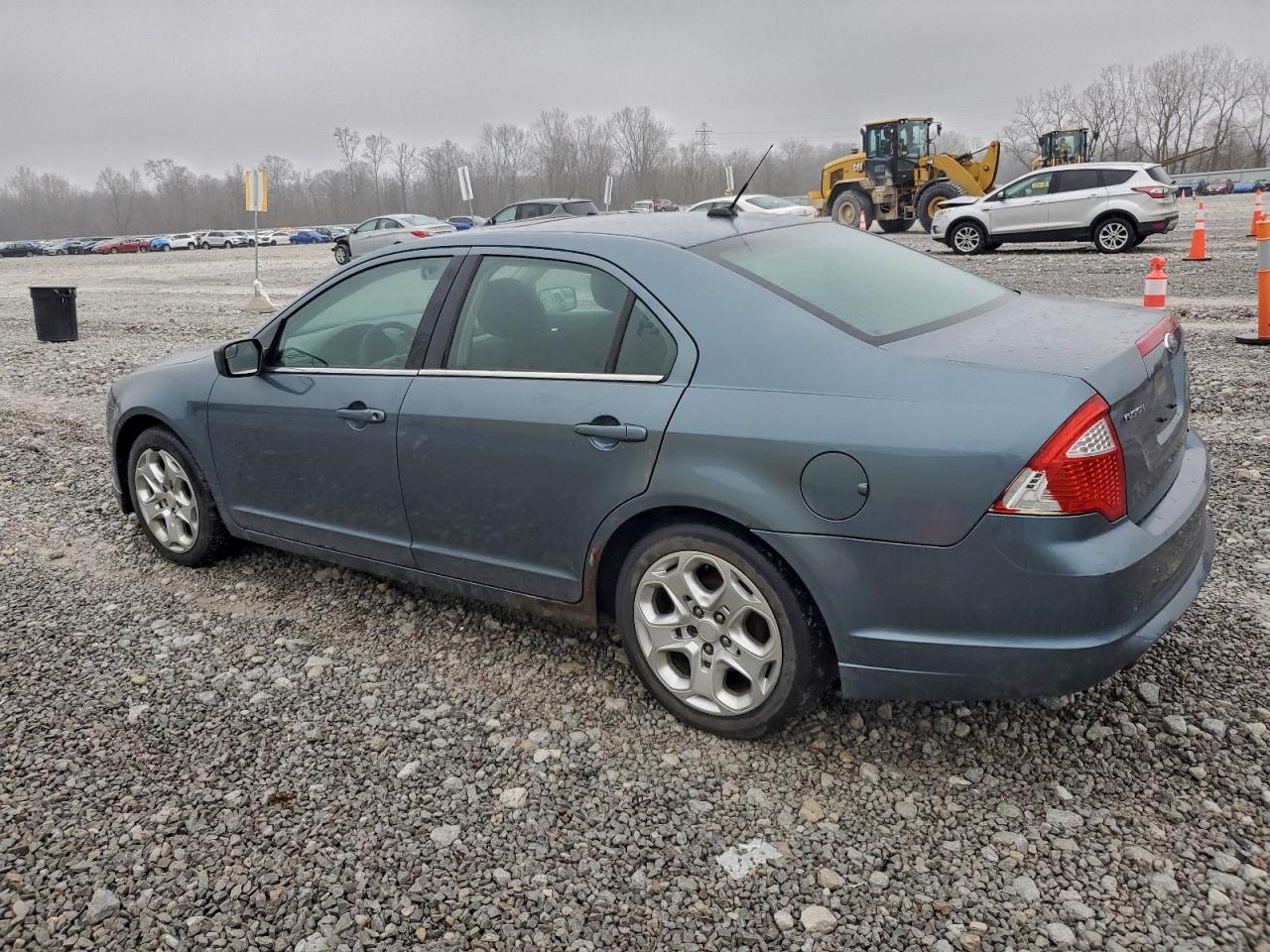 2011 FORD FUSION SE photo 2