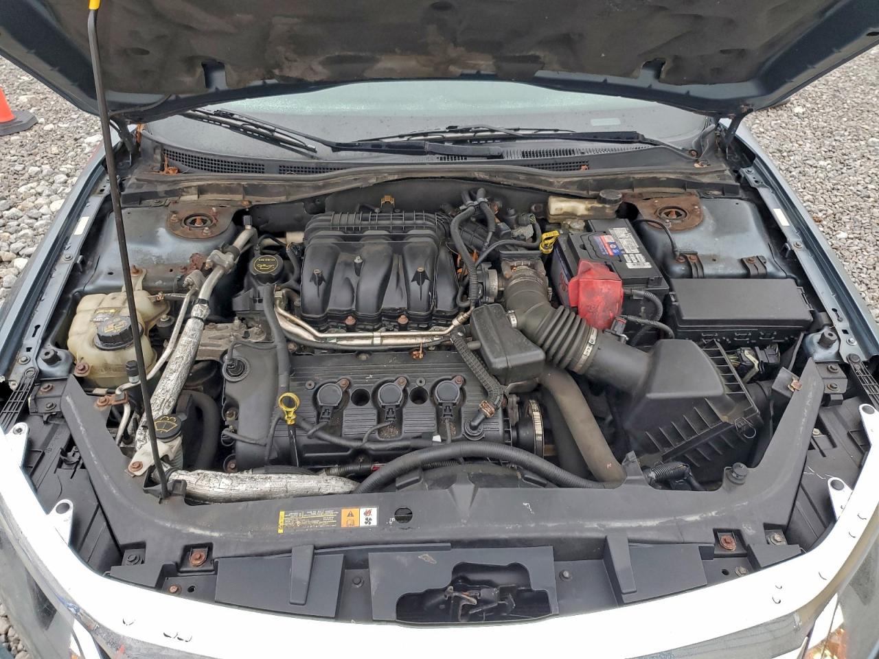 2011 FORD FUSION SE photo 11