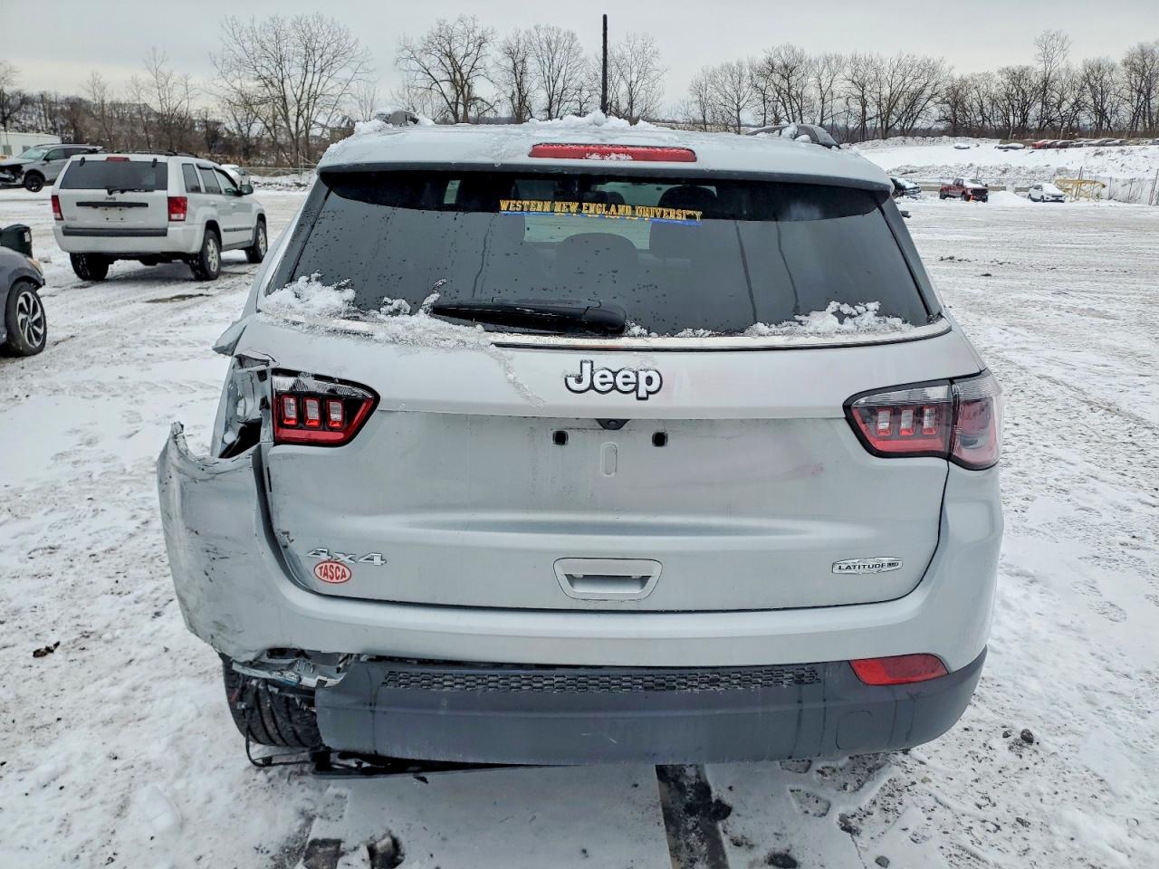 2024 JEEP COMPASS LATITUDE LUX photo 6