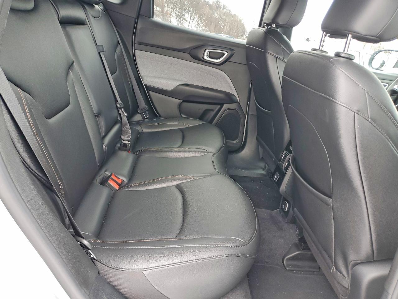 2024 JEEP COMPASS LATITUDE LUX photo 11