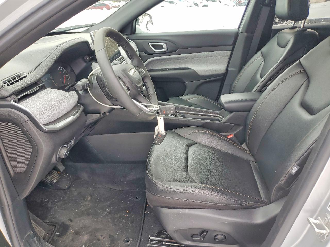 2024 JEEP COMPASS LATITUDE LUX photo 7