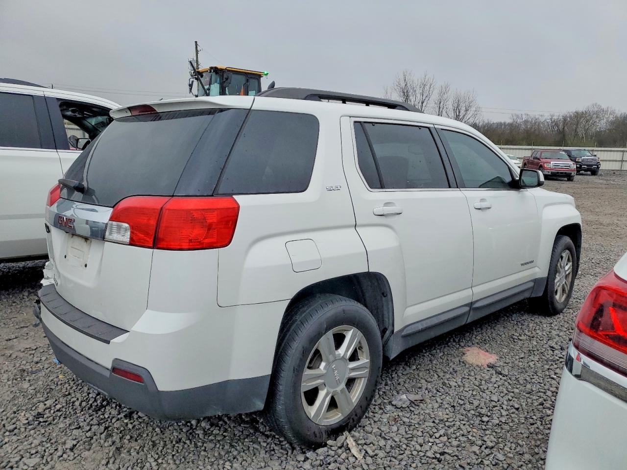 2015 GMC TERRAIN SLT photo 3