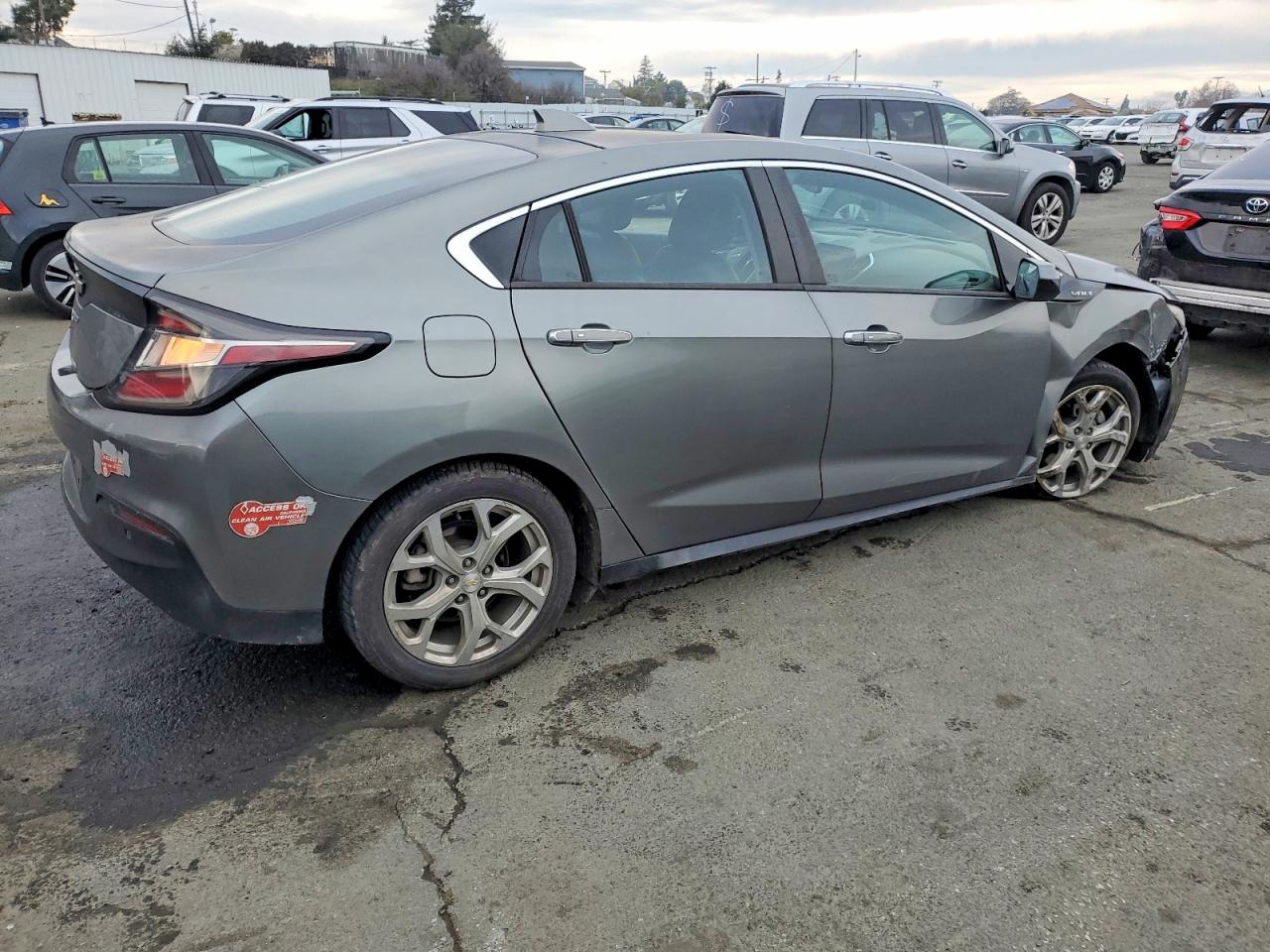 2016 CHEVROLET VOLT LTZ photo 3
