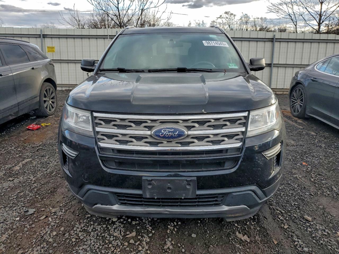 2018 FORD EXPLORER XLT photo 5