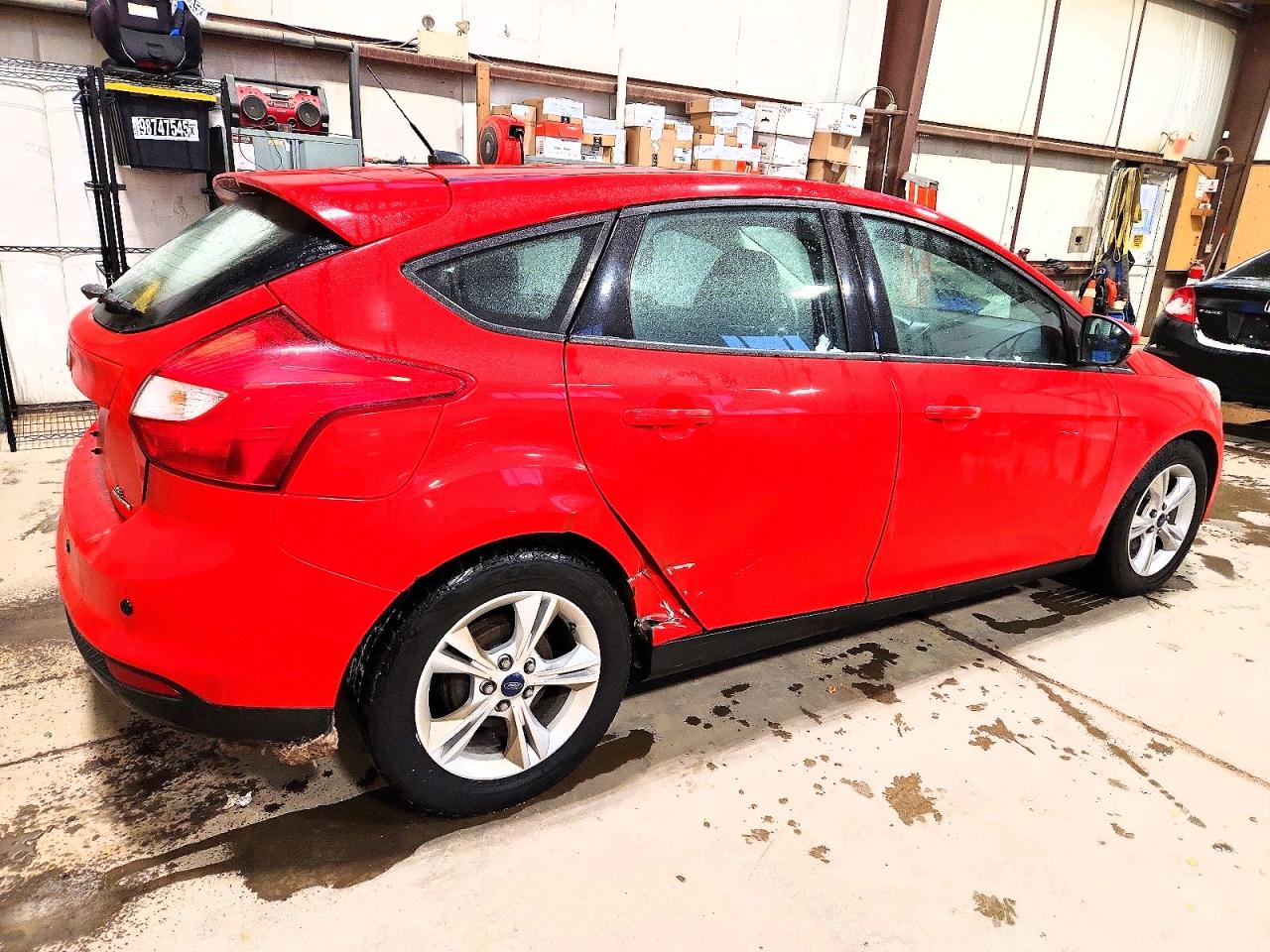 2014 FORD FOCUS SE photo 3