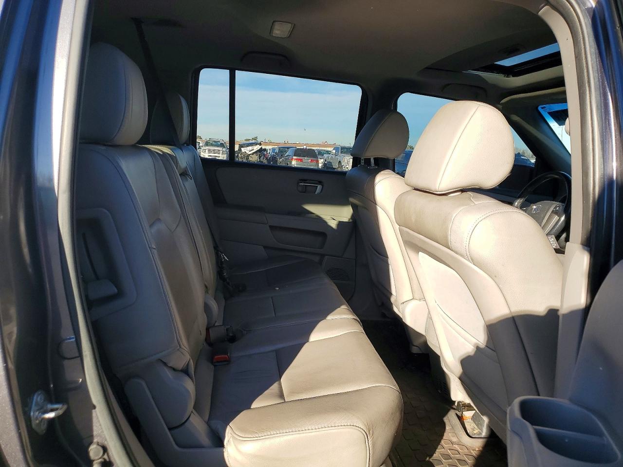 2015 HONDA PILOT EXL photo 11