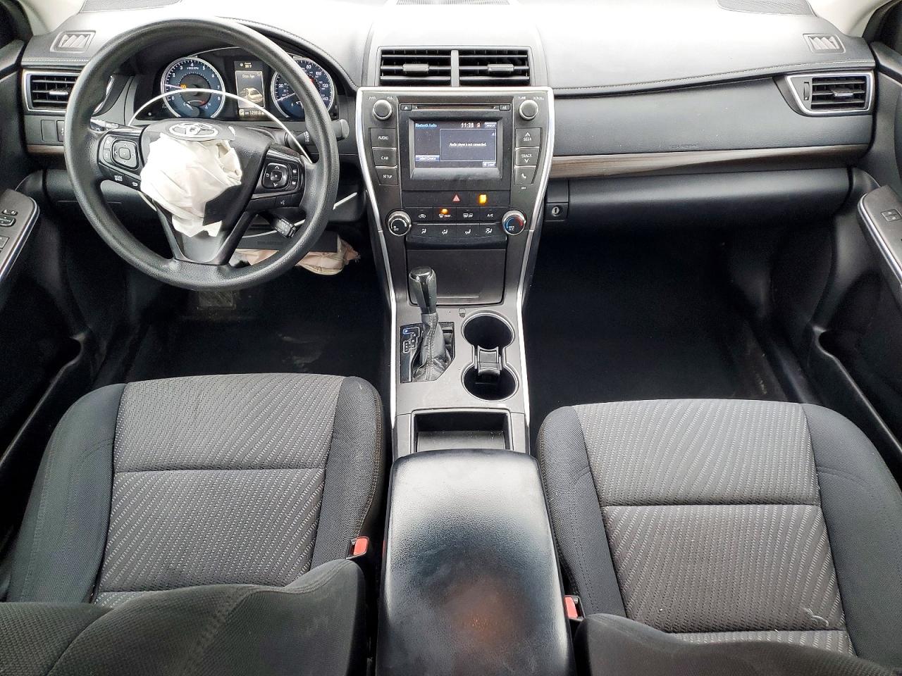 2016 TOYOTA CAMRY LE photo 8