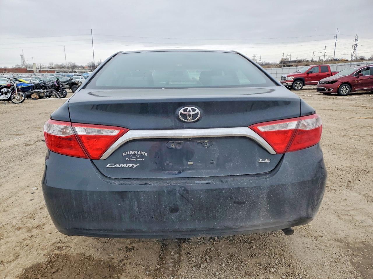 2016 TOYOTA CAMRY LE photo 6