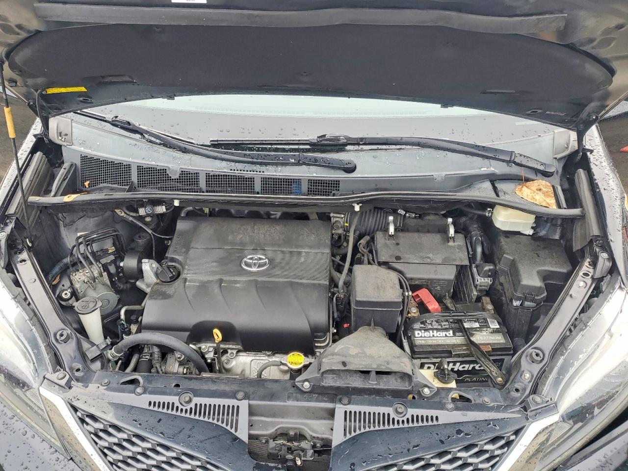 2015 TOYOTA SIENNA SPORT photo 12